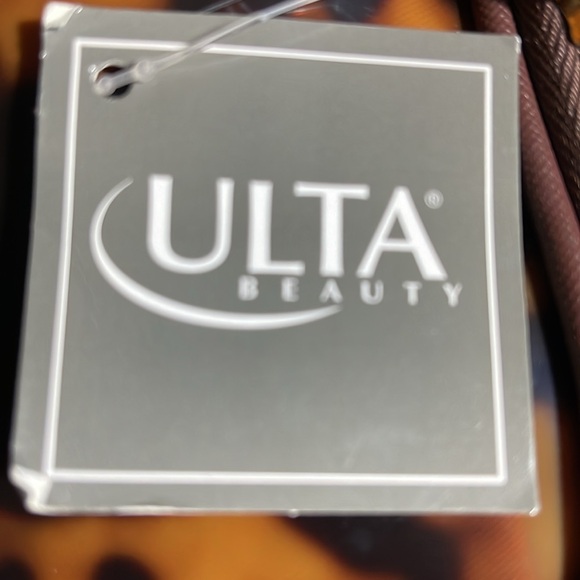 Ulta zip cosmetic vinyl bag with flaws NWT - Picture 6 of 8